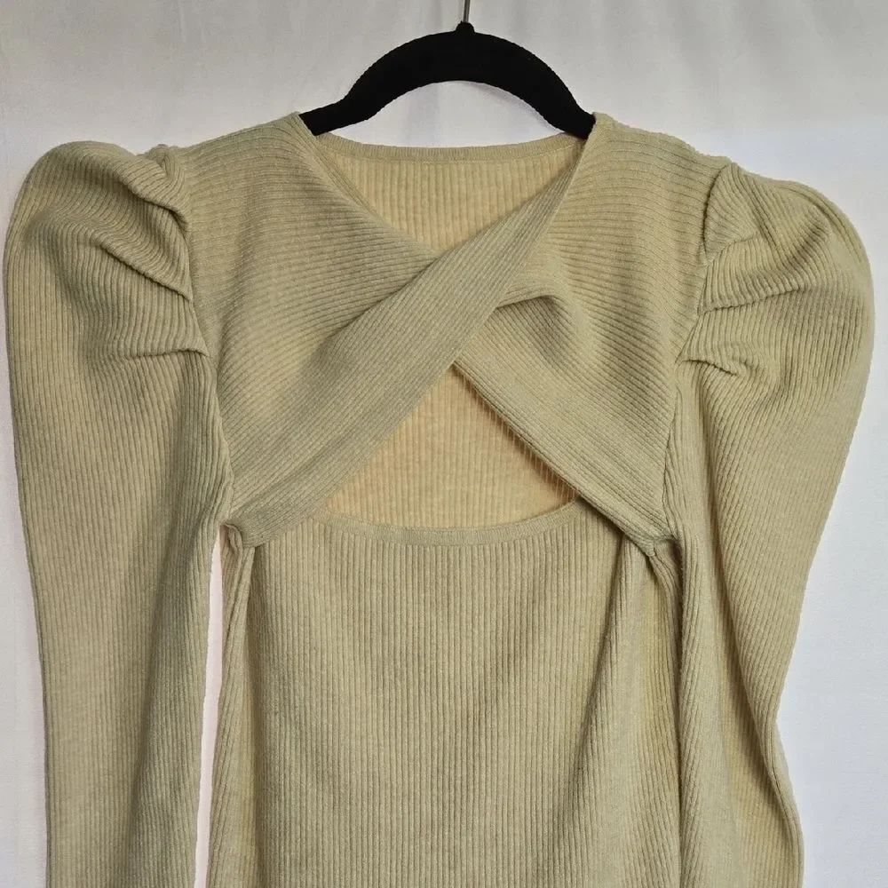 SHEIN Cream Ribbed Knit Top - Picture 3 of 11